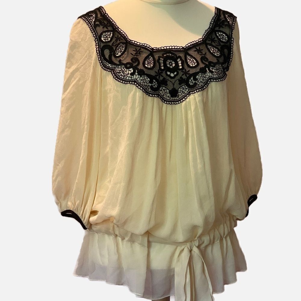 0146 Temperly London Cream Silk Blouse Shirt with Black Lace Size 10 New